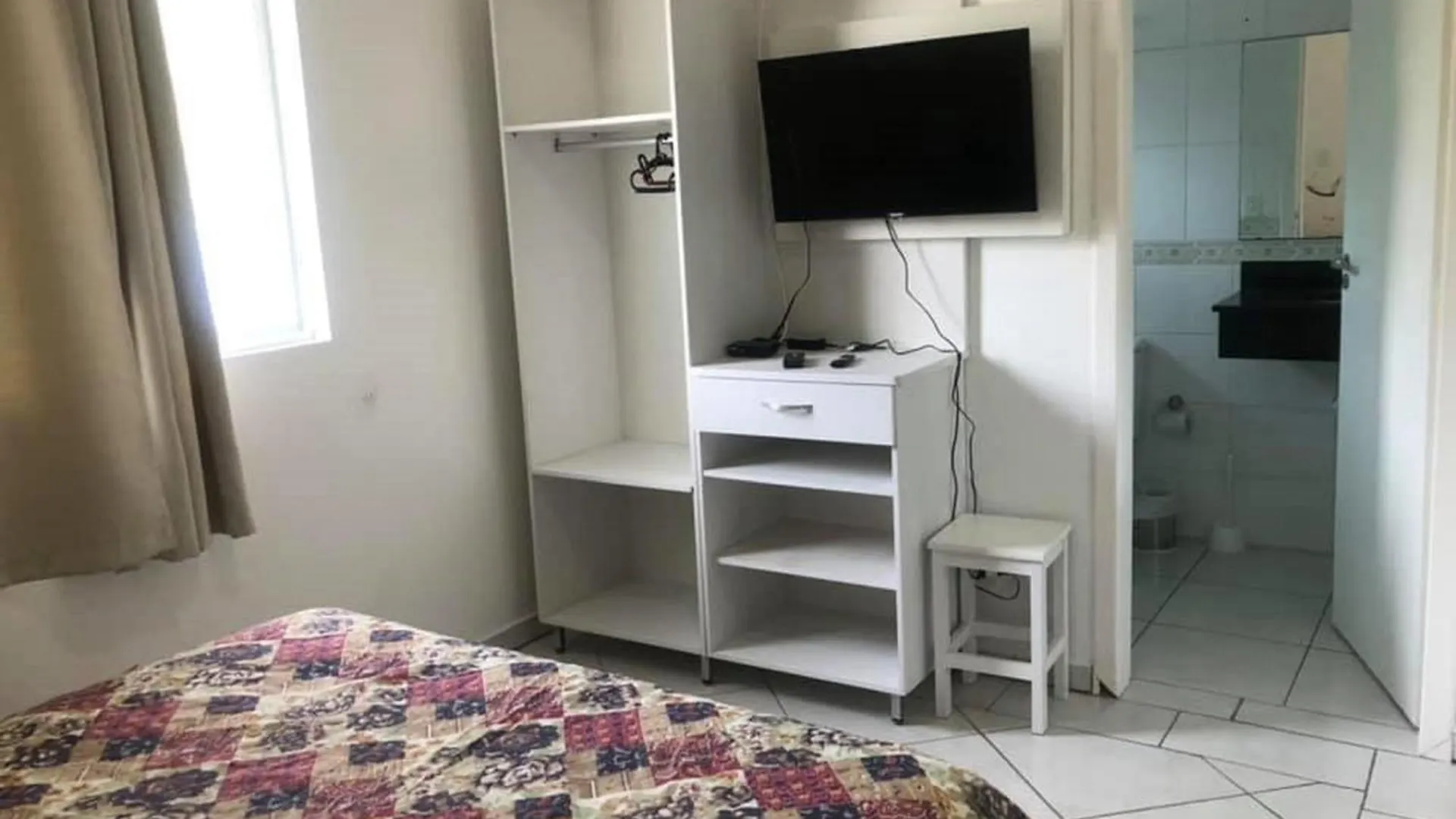 Bombinhas Brasil Residence Tourist Home No Centro De Bombinhas 0*,  Brazil
