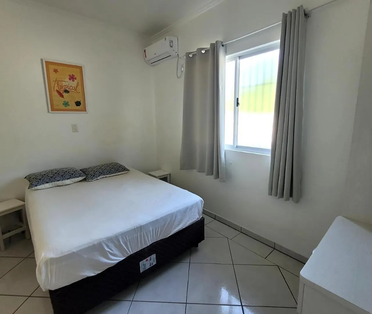 Holiday home Bombinhas Brasil Residence Tourist Home No Centro De Bombinhas